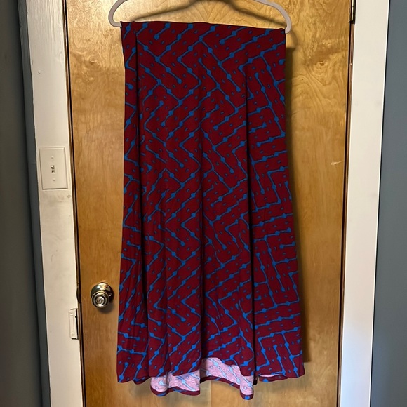 LuLaRoe Maxi Skirt with yoga waist - Picture 2 of 3